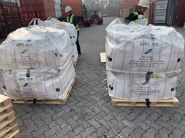 アジピン酸 99.7% 以上 CAS No. 124-04-9